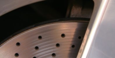 
How to Calculate Labor Costs on Brake Pad Replacement	