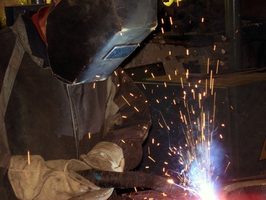 
How to Use a Gasless MIG Welder	